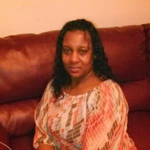 Meet your Posher, Desiree